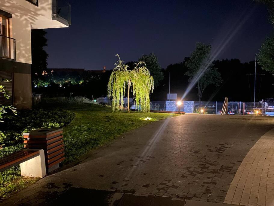 Apartmán Art Marina Nad Rzeka Z Bezplatnym Parkingiem Vratislav Exteriér fotografie